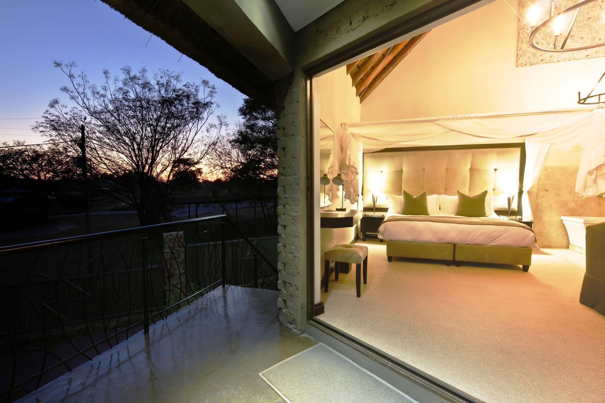 Hotel The Blades Pretoria-Noord Esterno foto