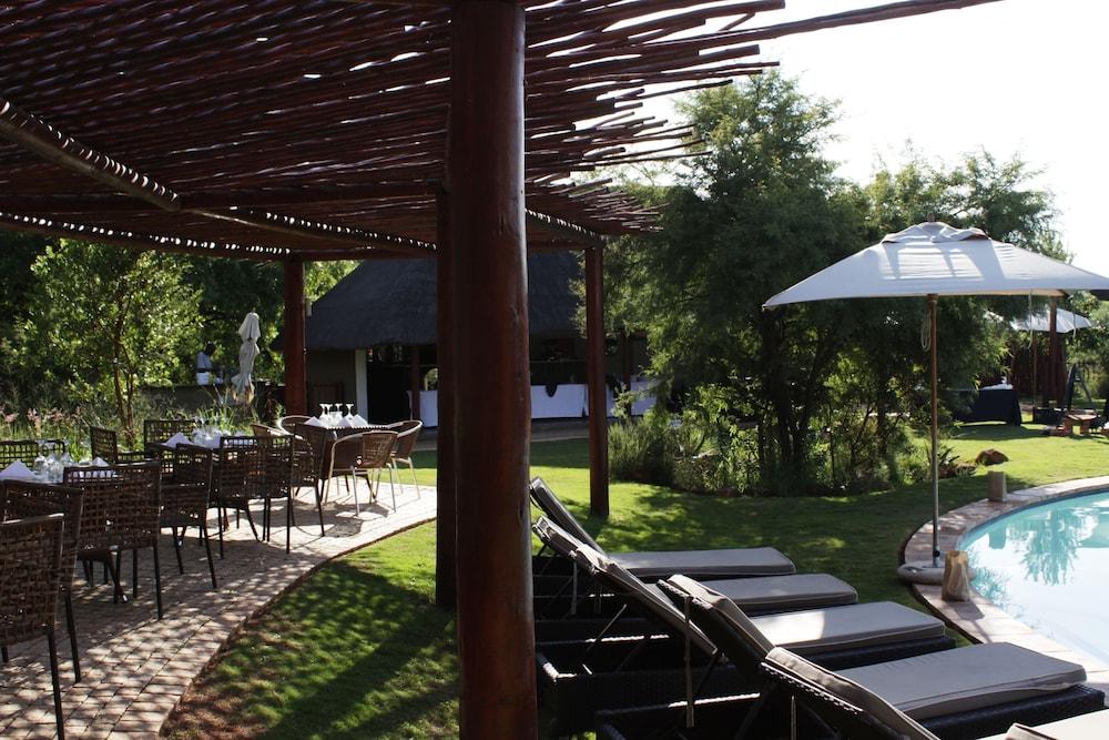 Hotel The Blades Pretoria-Noord Esterno foto