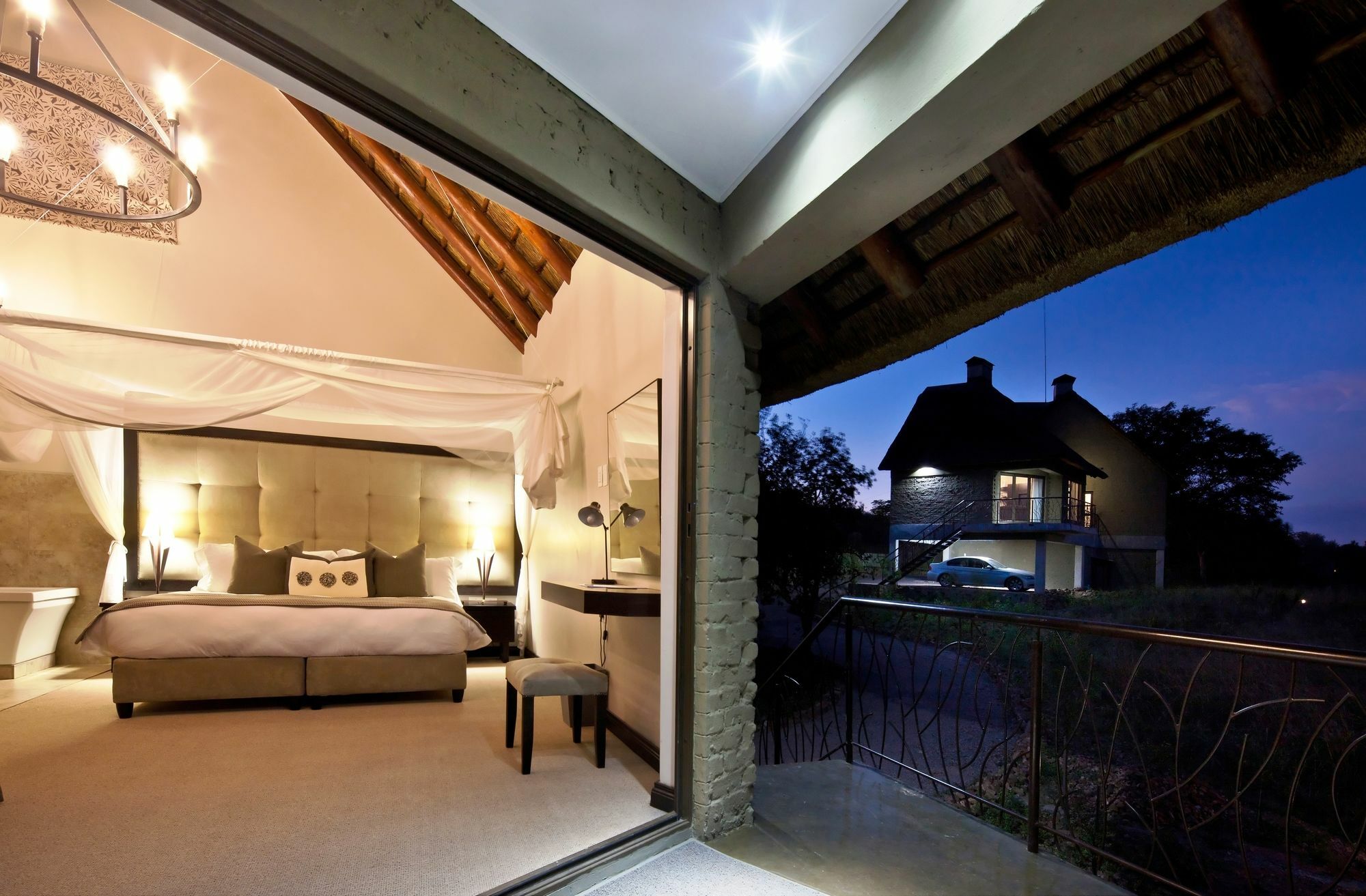 Hotel The Blades Pretoria-Noord Esterno foto